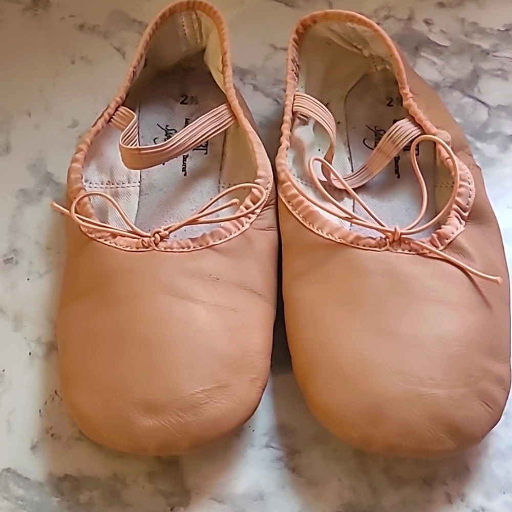 Pink Ballet shoes Genuine Leather American Ballet Theater Spotlights size 2.5